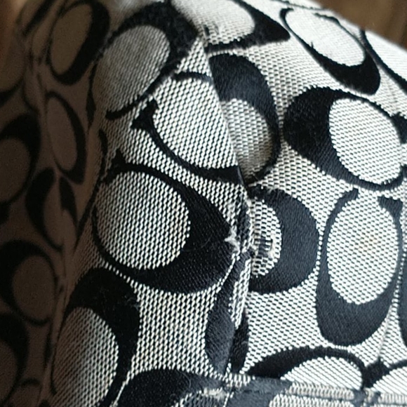 Coach Signature Lynn SOHO HOBO Bag - Picture 12 of 12